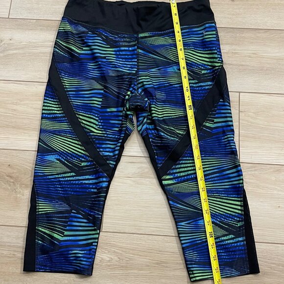 Womens Capri Leggings Blue/Green Striped Pattern With Black Mesh Panels Size L - Picture 8 of 11